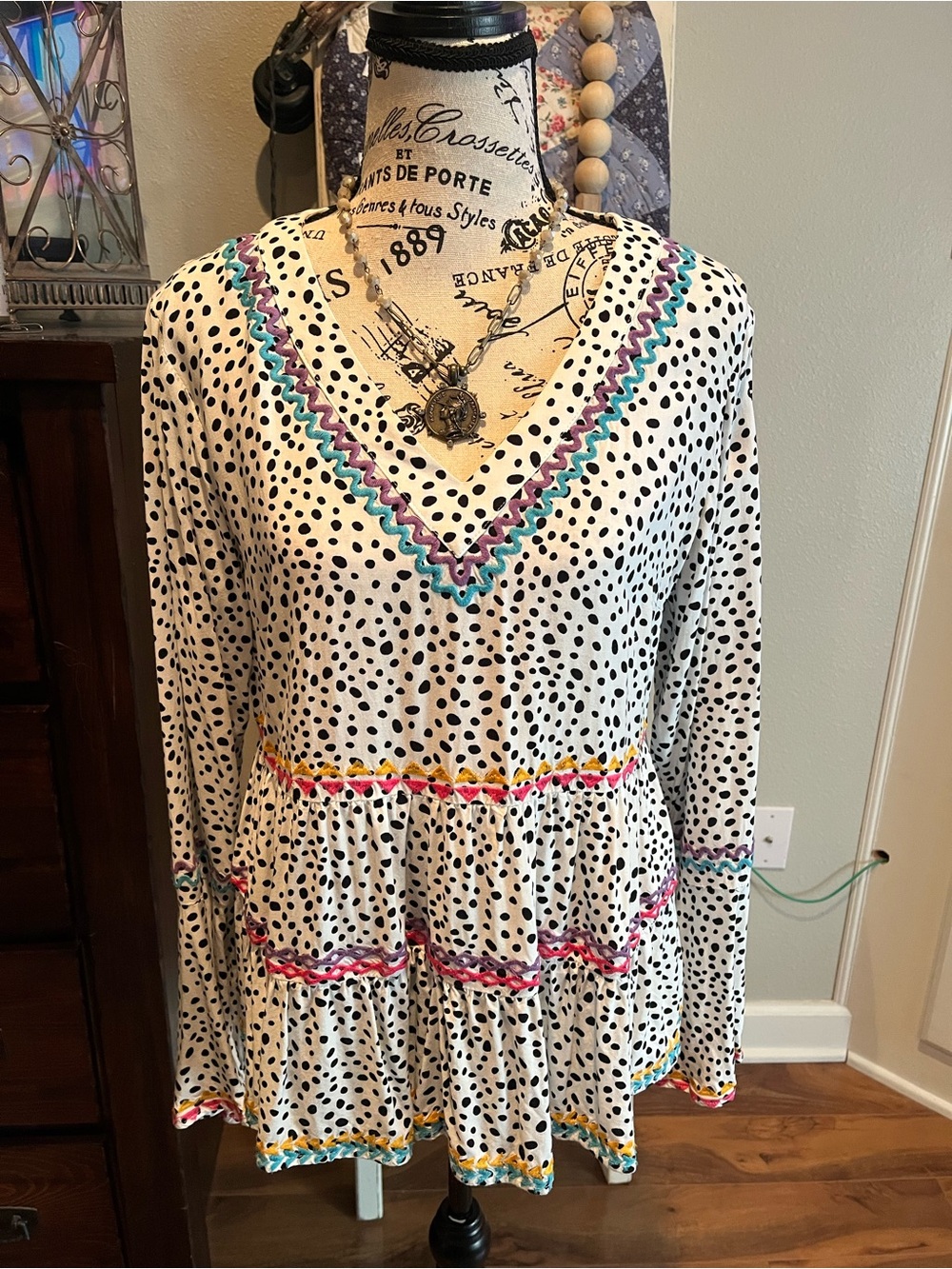 Savanna Jane Polka Dot V-Neck Bell Sleeve Long Sleeve Peplum Blouse Small